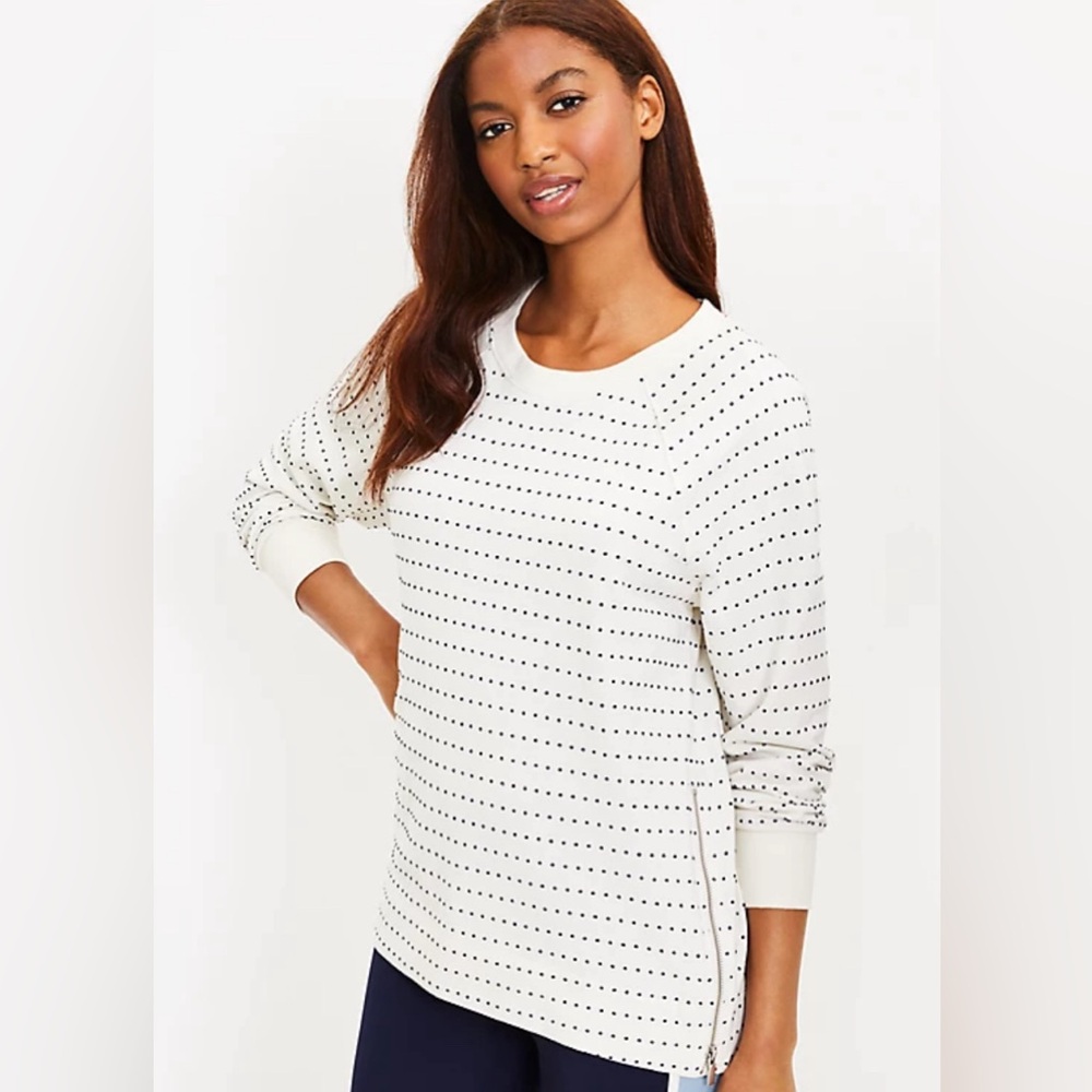 Lou and Grey Dotted Sweatshirt size Medium